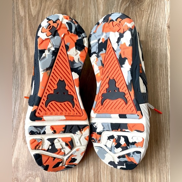 Under Armour Men Size 8 Sneakers Project Rock 4 Marble Stone Jet Grey Orange EUC - Picture 5 of 7